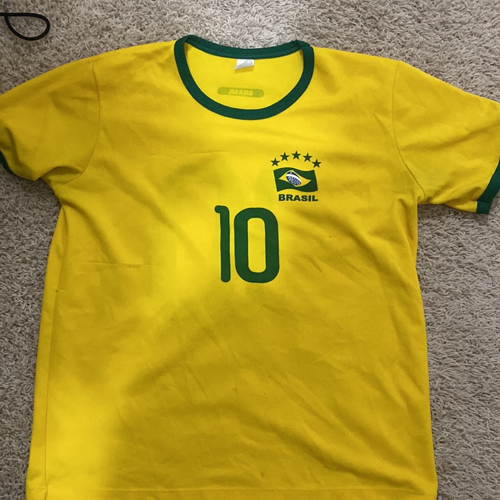 Brazil soccer shirt - Picture 3 of 3